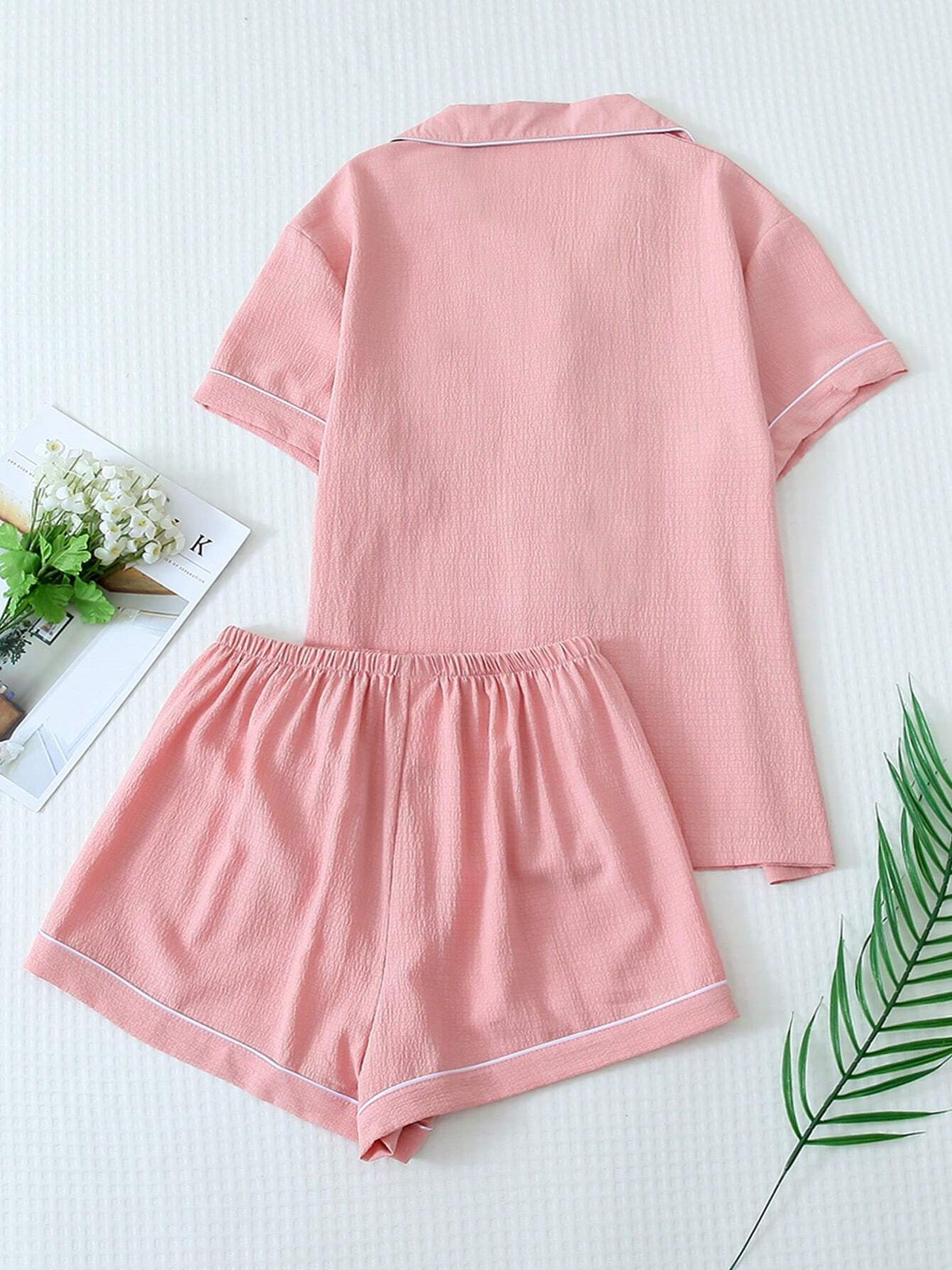 2Pcs Solid Color Women'S Summer Contrast Trim Lapel Pocket Heart Short Sleeve Button Top and Bow Shorts Pajama Set