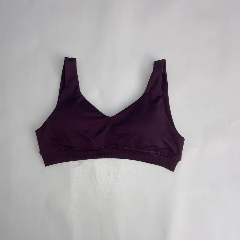 Women's Seamless Gym Set Scoop Backless Sports Bra V Neck Top with Scrunch Shorts Yoga Workout Outfit Fitness Clothing