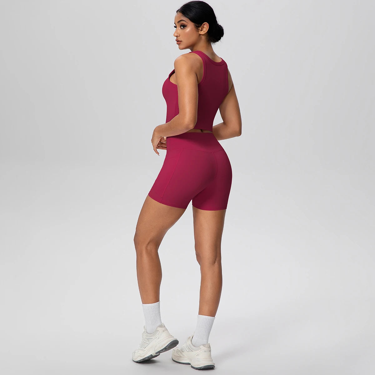 2PCS Women Summer Fitness Sports Yoga Set Backless Yoga Underwear with Chest Pad Workout Top Quick-Dry Gym Pockets Shorts Set