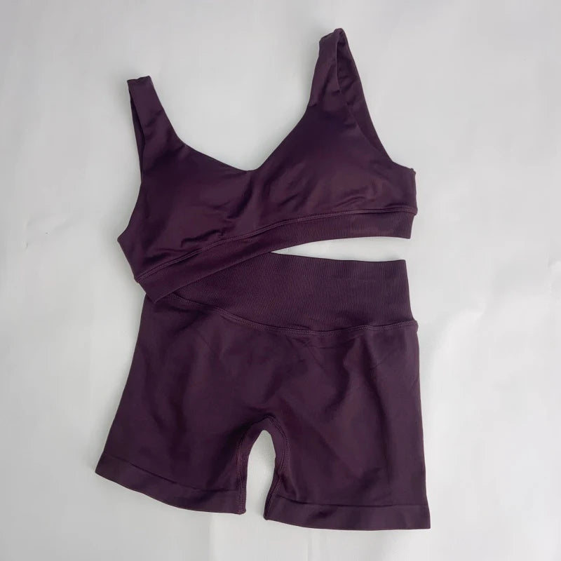 Women's Seamless Gym Set Scoop Backless Sports Bra V Neck Top with Scrunch Shorts Yoga Workout Outfit Fitness Clothing