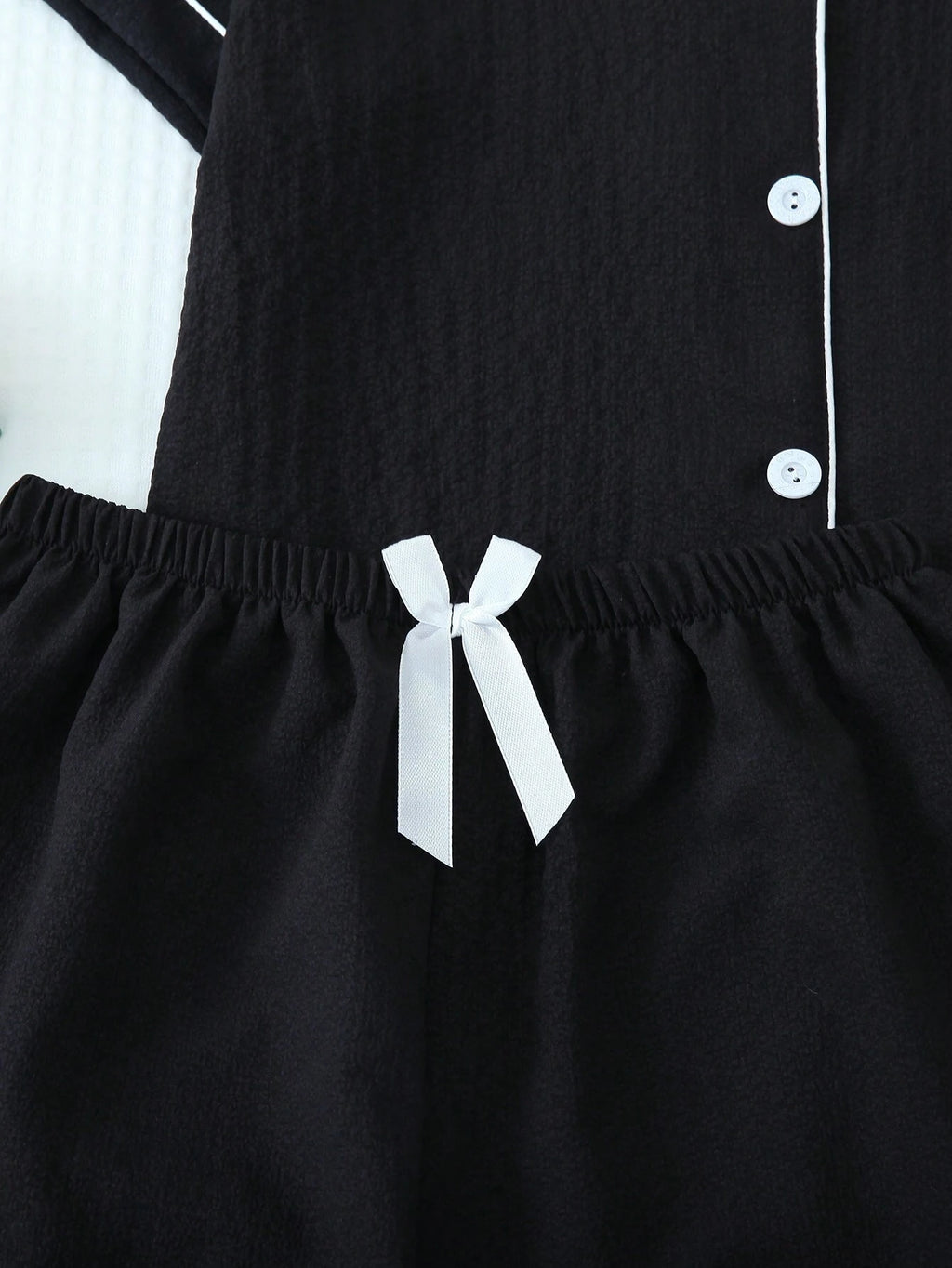 2Pcs Solid Color Women'S Summer Contrast Trim Lapel Pocket Heart Short Sleeve Button up Top and Bow Shorts Pajama Set