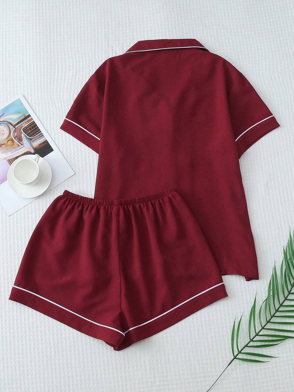 2Pcs Solid Color Women'S Summer Contrast Trim Lapel Pocket Heart Short Sleeve Button-Up Top and Bow Shorts Pajama Set