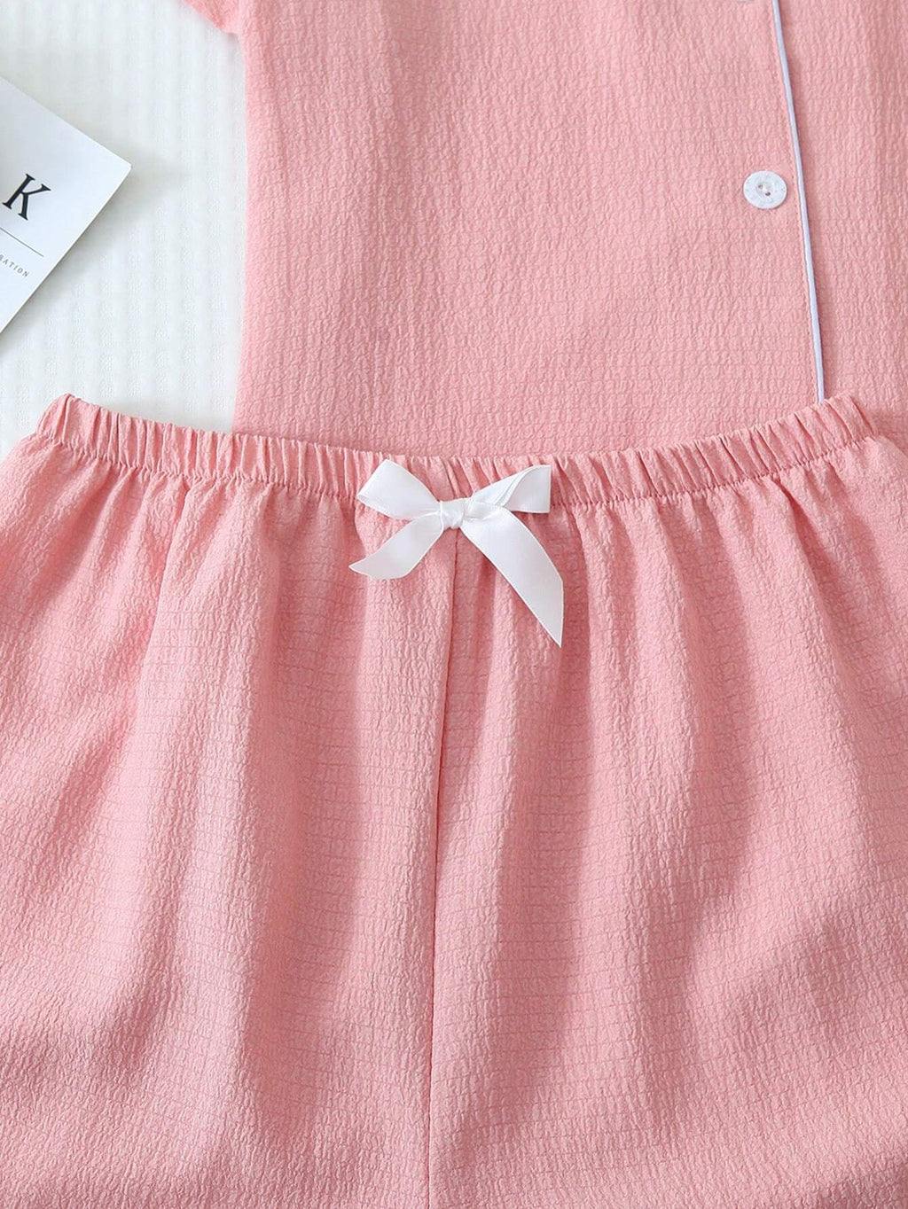 2Pcs Solid Color Women'S Summer Contrast Trim Lapel Pocket Heart Short Sleeve Button Top and Bow Shorts Pajama Set